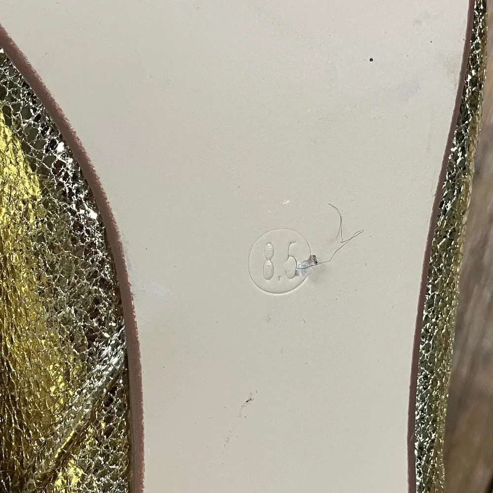 Cape Robbin Gold Metallic Textured‎ Ankle Boots Pointed Toe Cylinder Heel 8.5